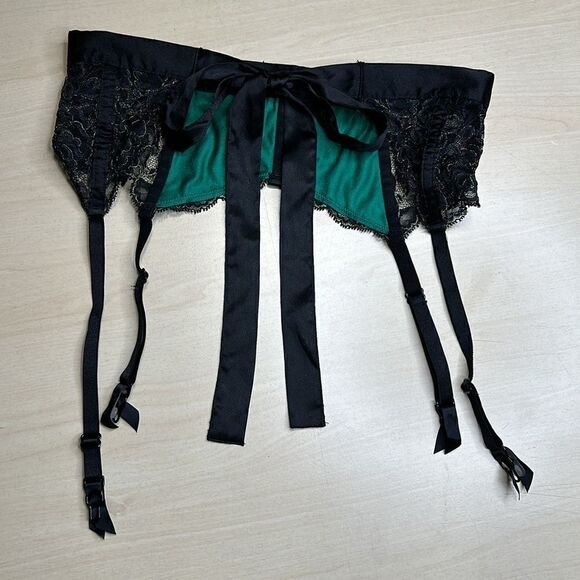 Victoria’s Secret• XS• GARTER BELT • emerald green Black & gold lace • 1610 WA - Picture 7 of 12